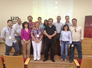 Antonio Manfredi, junto a varios colegiados de Huelva