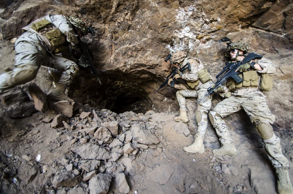 Seminario para periodistas sobre guerra subterránea a cargo de las fuerzas armadas