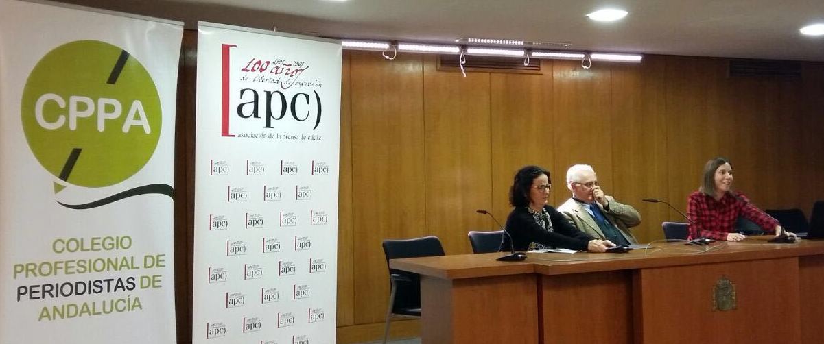 Muchos tangerinos en la presentación del documental sobre el desaparecido Diario España