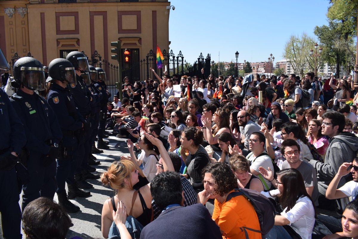 El Colegio de Periodistas de Andalucía rechaza la sanción a un profesional en virtud de la ‘Ley Mordaza’