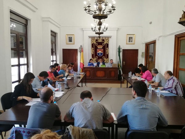 Barbate, primer municipio en adherirse al 'Compromiso público por el Empleo y la Profesión Periodística'