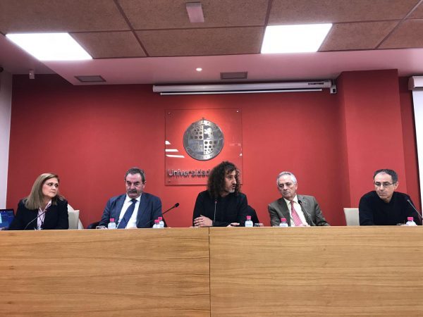 Prensa y universidad, protagonistas de una mesa redonda en Jaén