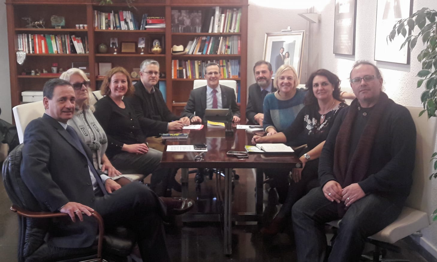 La Red de Colegios de Periodistas defiende ante la ATIC los estudios universitarios como requisito para el ejercicio profesional