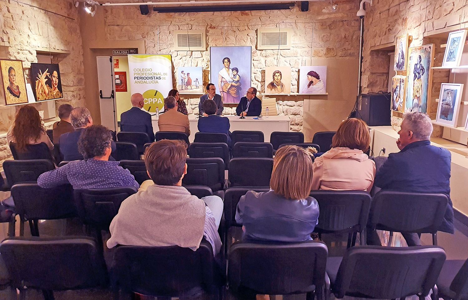 "Las redes sociales son perniciosas para la sociedad y para el periodismo", dice el decano de los periodistas andaluces en Linares