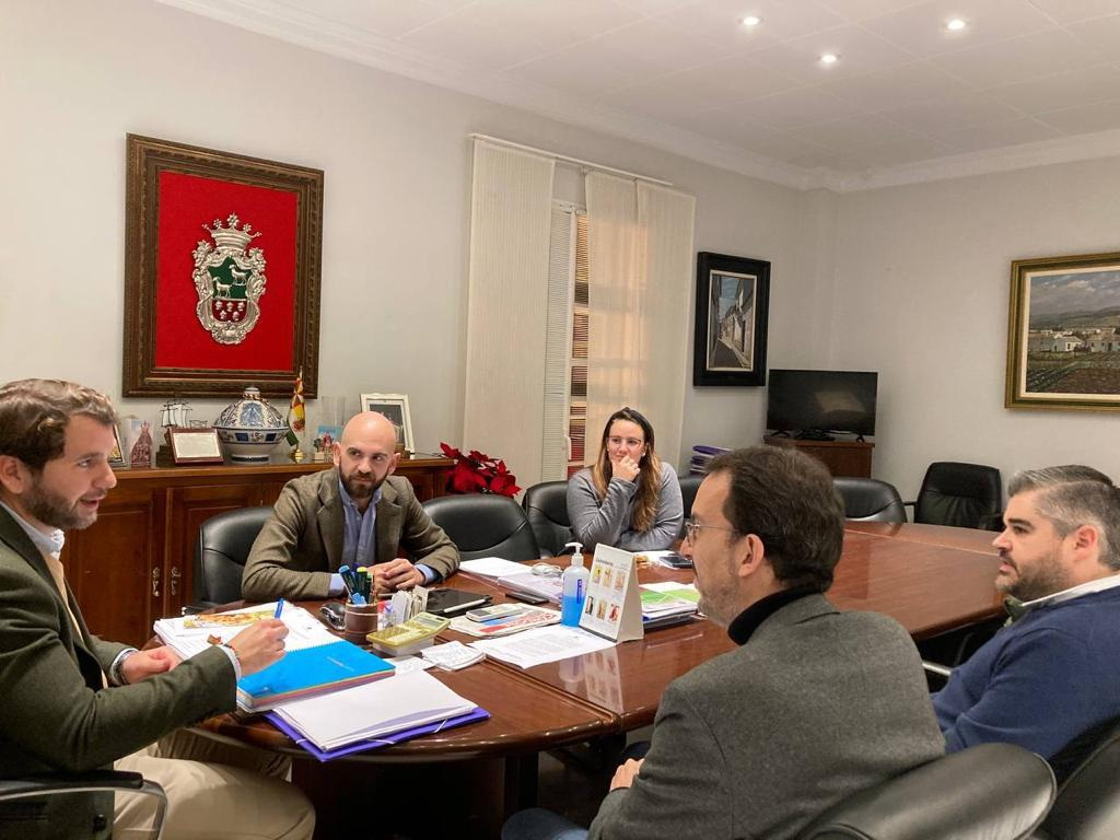 El Ayuntamiento de Cabra se suma al Compromiso Público por el Empleo y la Profesión Periodística del CPPA